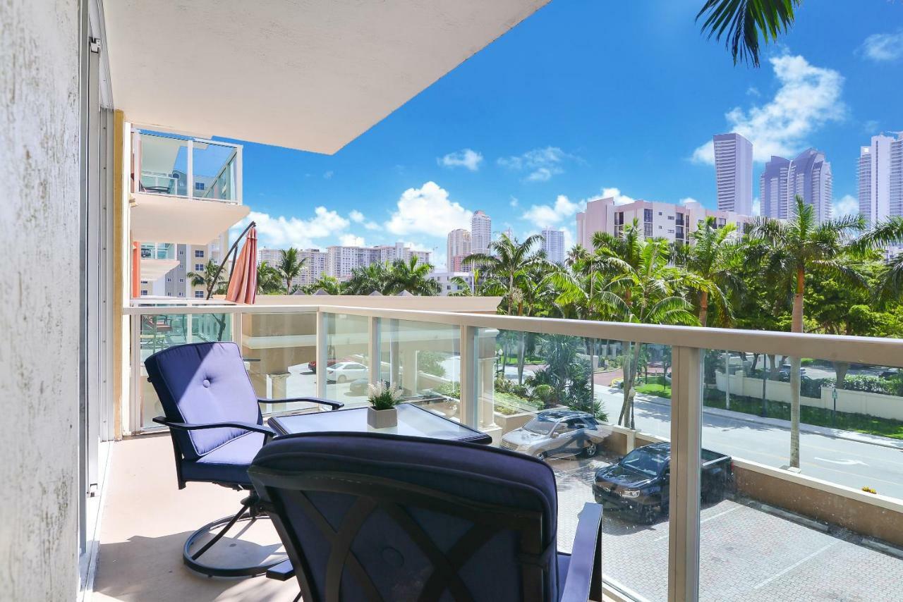 1, 2 And 3 Bedroom Ocean Condos With Balcony Sunny Isles Beach Exterior foto