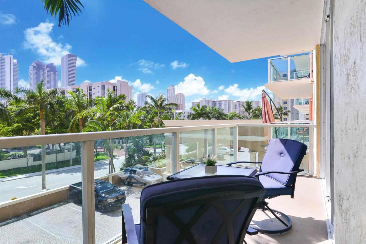 1, 2 And 3 Bedroom Ocean Condos With Balcony Sunny Isles Beach Exterior foto